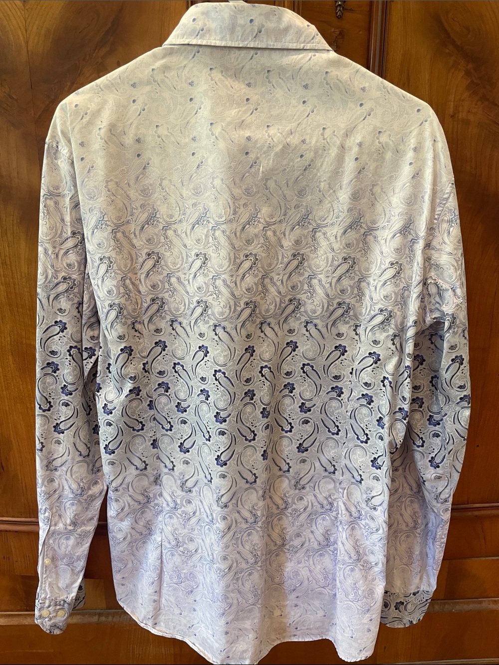 Etro Men's Light Blue Paisley Dress Shirt with Navy Accents - Picture 3 of 7